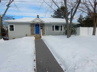 101 Pequest Dr #L-1, Waverly Township, PA 18411