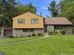 1028 Arboretum Rd, Wyncote, PA 19095