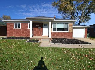 20507 Cedar St, Saint Clair Shores, MI 48081