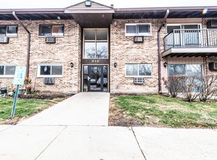 814 E Old Willow Rd APT 109, Prospect Heights, IL 60070