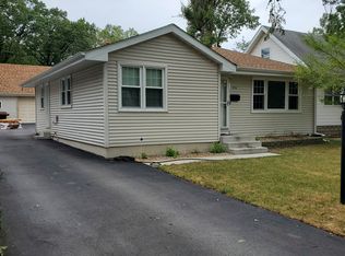 406 S Broad St, Griffith, IN 46319