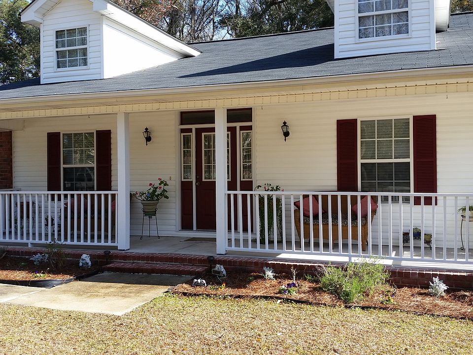 view of front porch