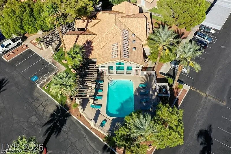 Building Photo - 2750 S Durango Dr #1021