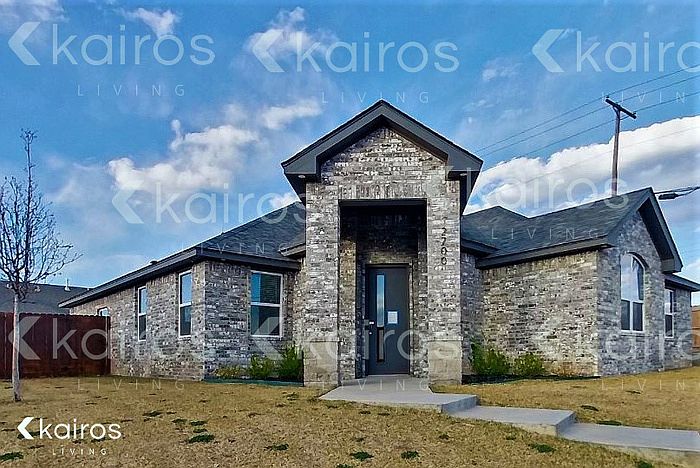 1st image of 2700 Knoll Dr