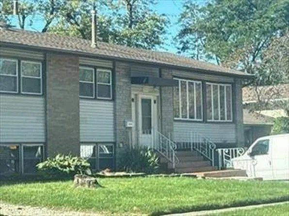 2719 Larkspur Ln, Hazel Crest, IL 60429