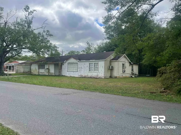 22995 Saint Paul St, Robertsdale, AL 36567