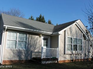 711 Thoroughbred Dr, Charles Town, WV 25414