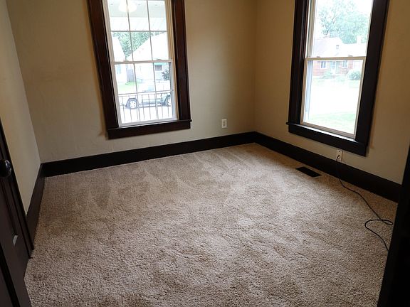 5th image of 2749 Ferncliff Ave