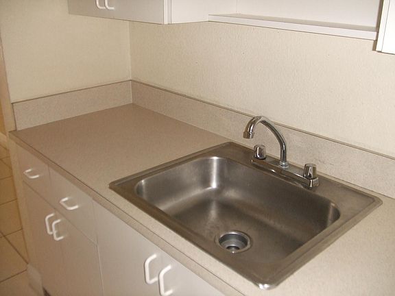 3rd image of 1530 NE 130th St APT 4