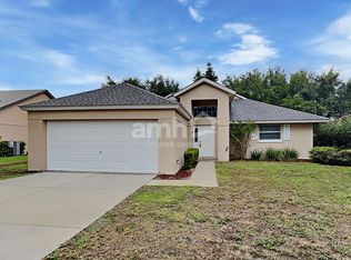 4611 Treasure Cay Rd, Tavares, FL 32778