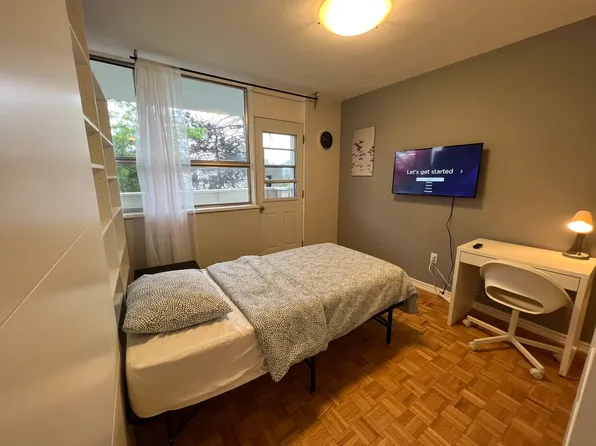 280 Wellesley St E, Toronto, ON