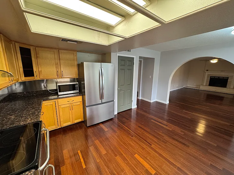 6228 W Cortez St — Photo 36