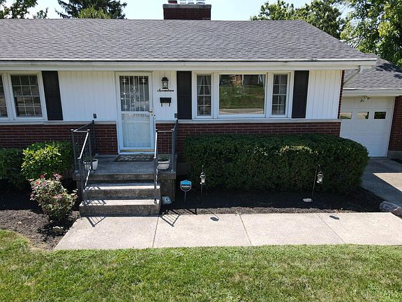 3rd image of 17 Carol Ct