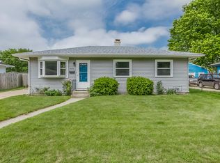 8626 16th Ave, Kenosha, WI 53143