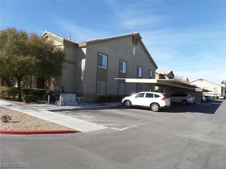 3917 Lazy Pine St #201 — Photo 28