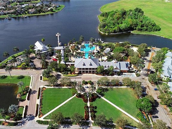 5th image of 832 Manns Harbor Dr
