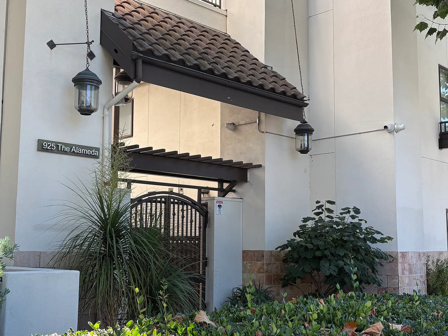 1 bed, 1000 sqft, $3,750 — Photo 1