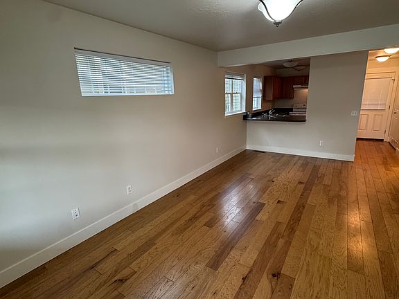 4th image of 2132 W Sussex Ave