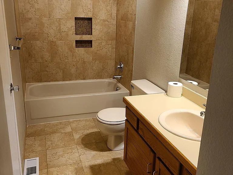 8260 Miller Ct — Photo 13