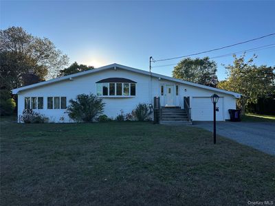 14 Fairview Road, Hampton Bays, NY, 11946