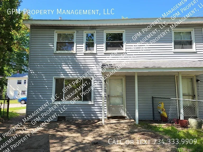 2040 Dryden St — Photo 3