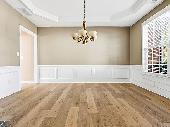 4th image of 3910 Balas St