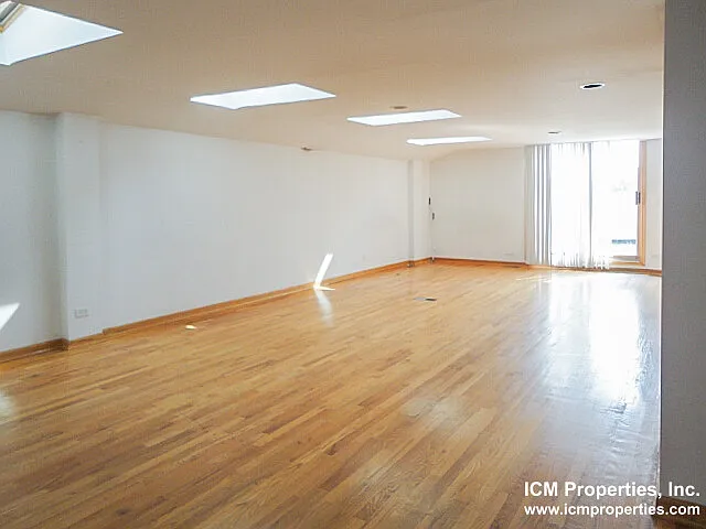 Building Photo - 2708 N Wayne Ave #3