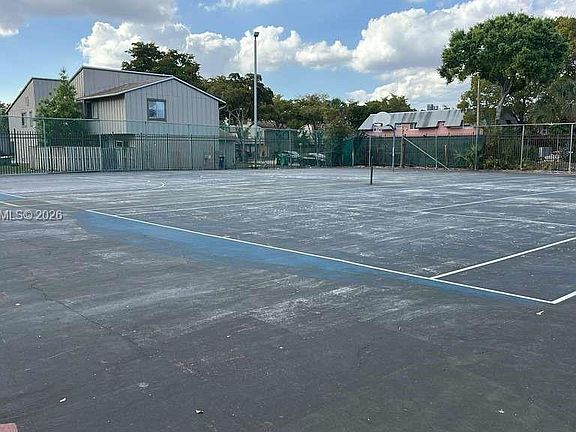 4th image of 5630 NW 21st St #31-C