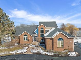 490 W Drahner Rd, Oxford, MI 48371