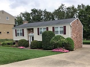 140 Chris Dr, Irwin, PA 15642