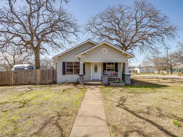 1215 N Elm St, Weatherford, TX 76086