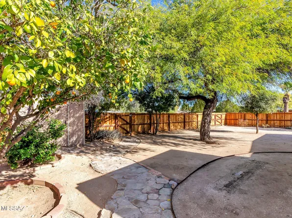 7437 E Calle Cuernavaca, Tucson, AZ 85710