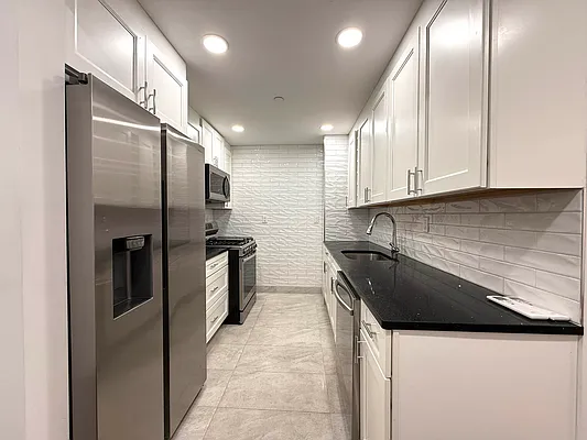 Rented by Astoria Realty | media 1