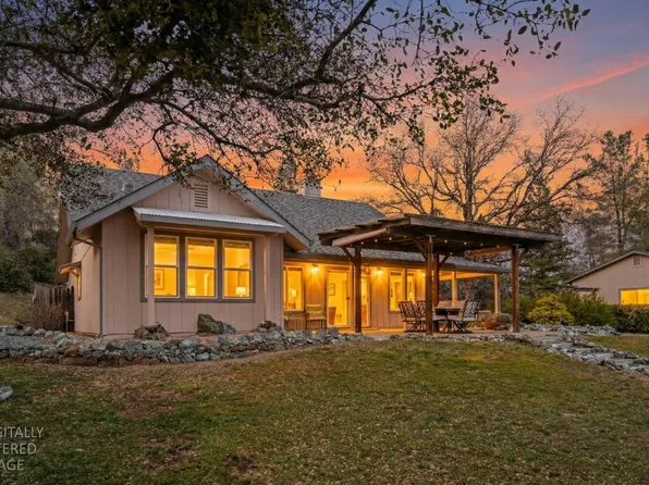 15666 Wolf Mountain Rd, Grass Valley, CA 95949