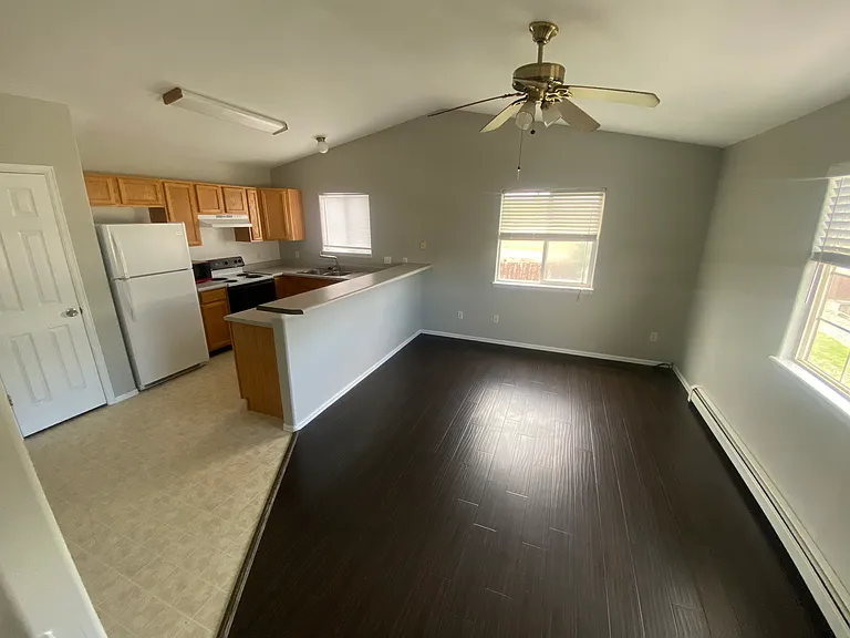 1158 E Carolina Ave #4 — Photo 3