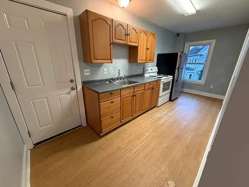 2 bed, 800 sqft, $1,500 — Photo 3