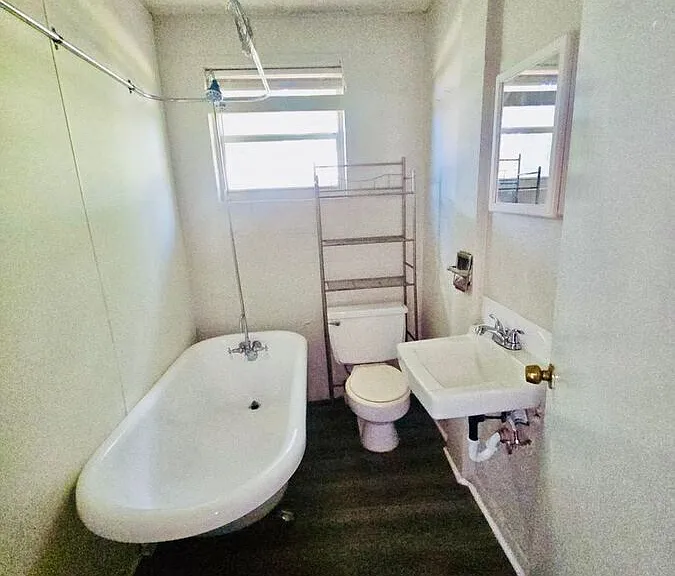 1105 Polk St — Photo 13