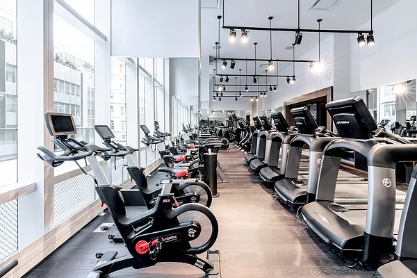 Rented by Greystar | media 37