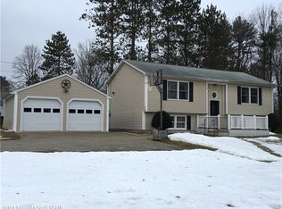 74 Old Pine Hill Rd N, Berwick, ME 03901