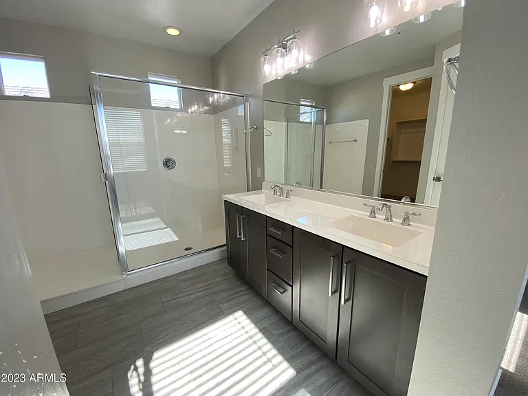 21065 W Elm Way Ct — Photo 12