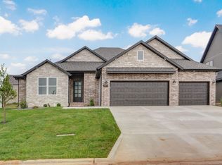 4873 S Burrows Ave, Springfield, MO 65810