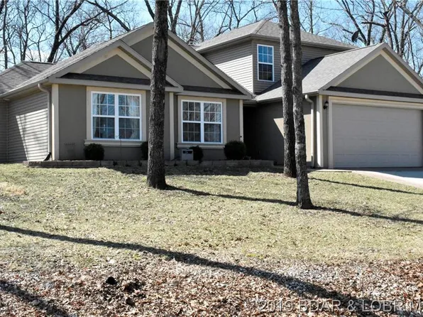 326 Bloomington Dr, Lake Ozark, MO 65049