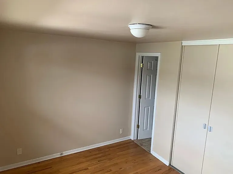 5540 Dudley Ct — Photo 18