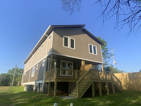 2nd image of 799 Fairwin Ave