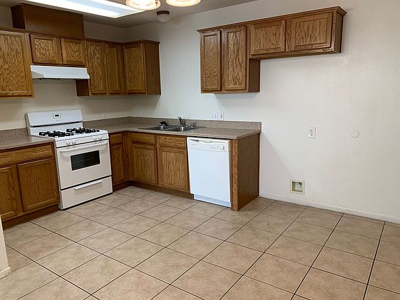 4th image of 112 W Cameron St #118