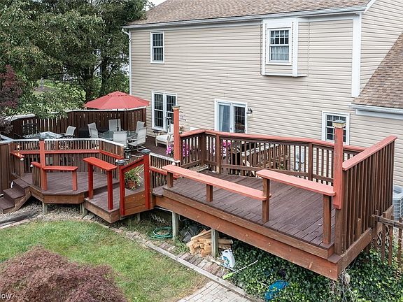 4th image of 19342 Spinnaker Cir