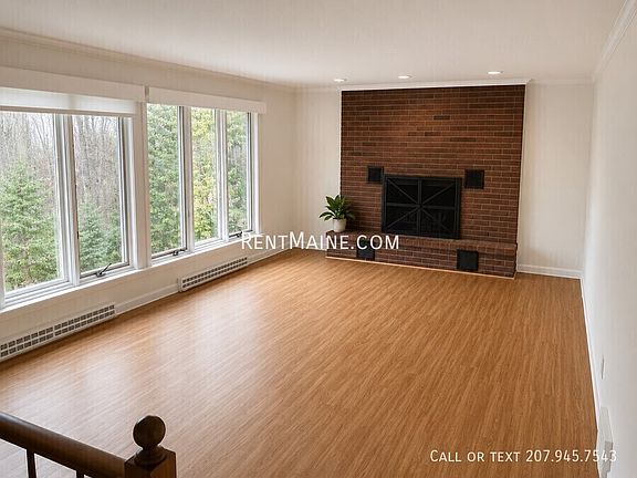 3rd image of 35 Hudson Rd