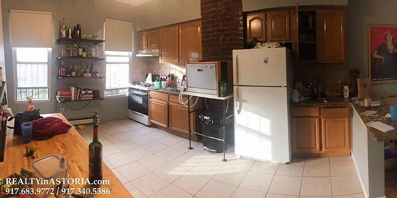 Rented by Alexiou Realty | media 6