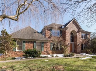 67 Vliet Dr, Hillsborough, NJ 08844