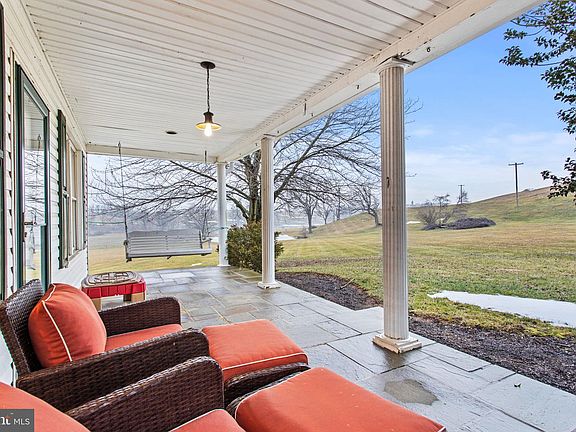 3rd image of 4205 Sams Creek Rd